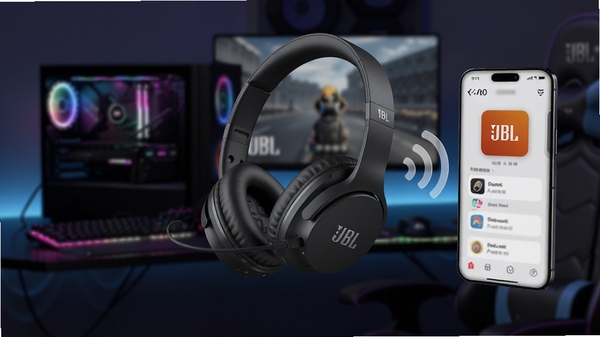 JBL Quantum耳机连接手机应用界面，耳机悬浮在画面中央，背景为游戏电竞房环境，RGB灯光渲染，耳机与手机通过无线信号连接，画面细节丰富，科技感十足